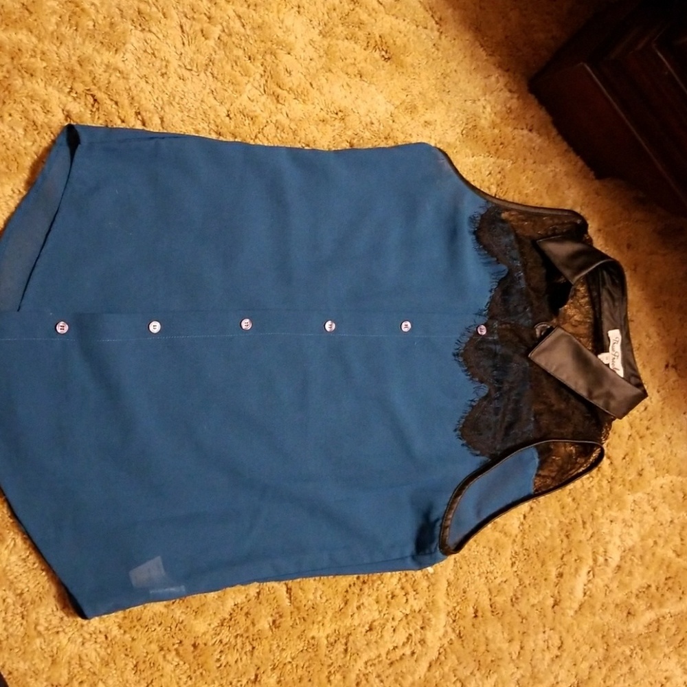 Sleeveless Blouse